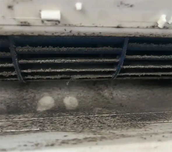 吕梁市空调吹的风有股烧焦味是怎么回事